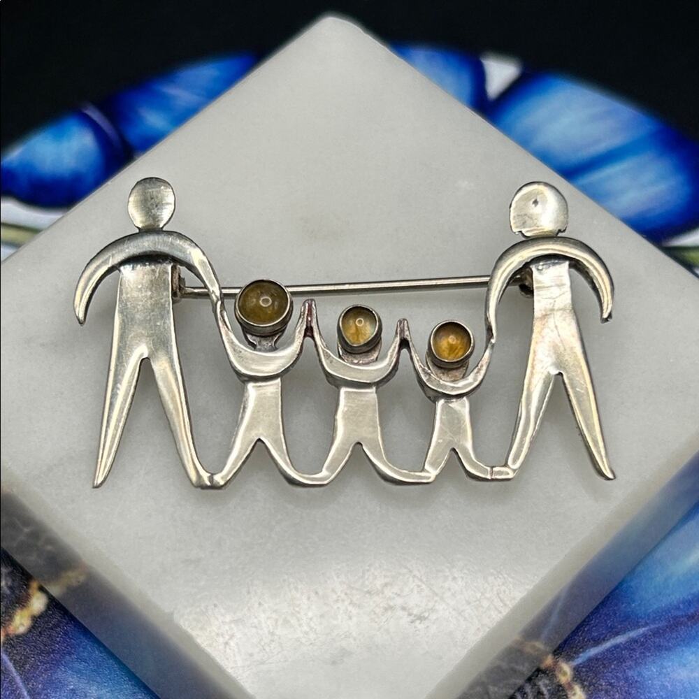 925 Sterling Silver Brooch Pin by Great Falls Metal Works GFMW #385 Family